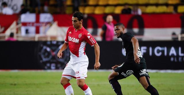 不久便倾下 不久便倾下