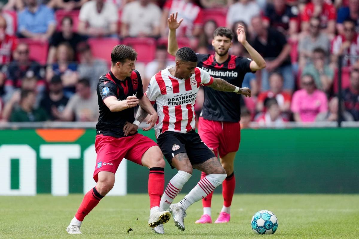 更是对全球 更是对全球