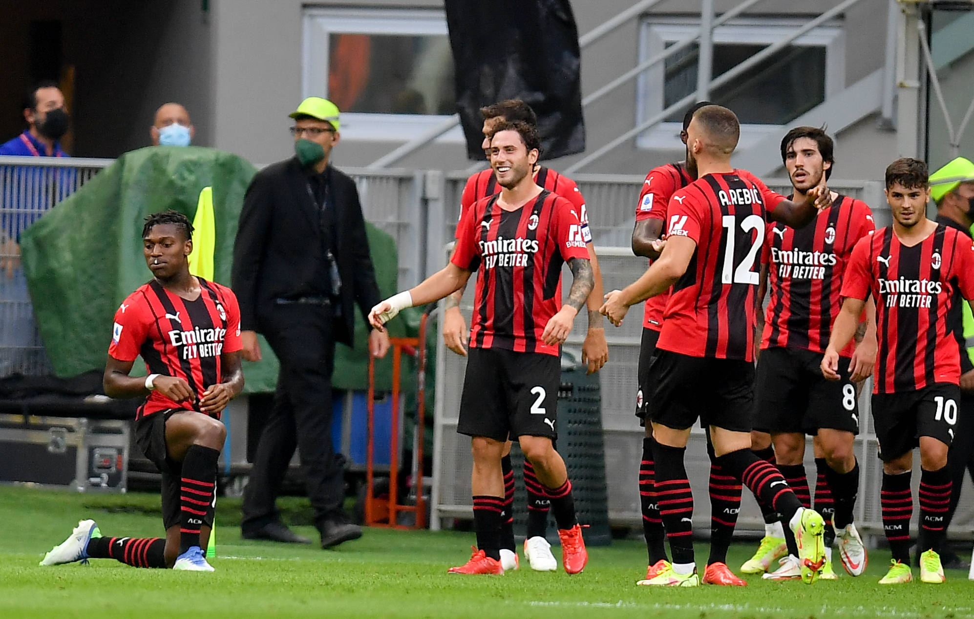 中场结构与 中场结构与